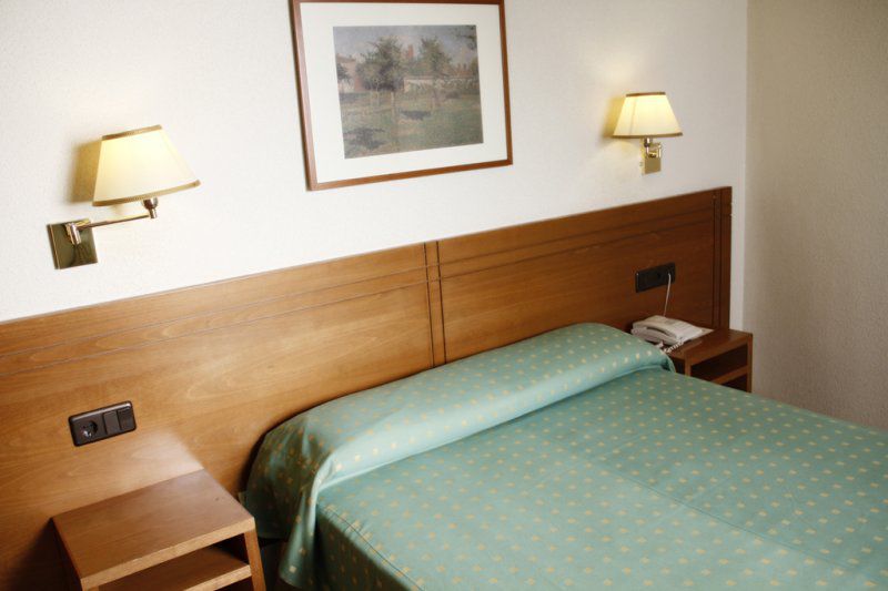 Yit Conquista De Toledo Hotel Phòng bức ảnh